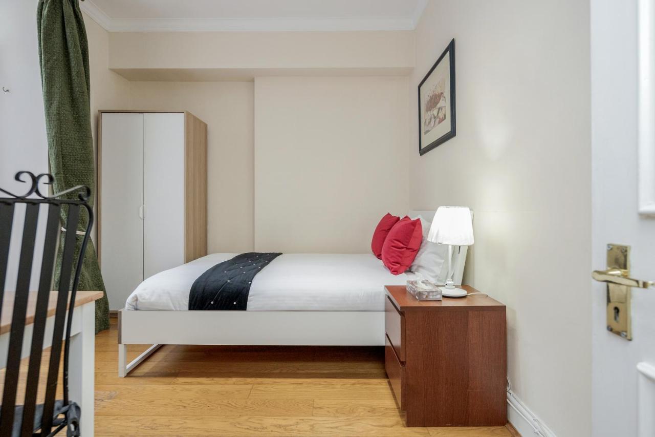 Oxford Street Homestay London Kültér fotó